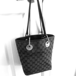 Adorable authentic Gucci Bag